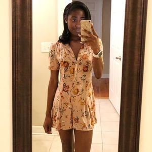 Topshop Petite Pink Floral Romper Women’s Sz 4